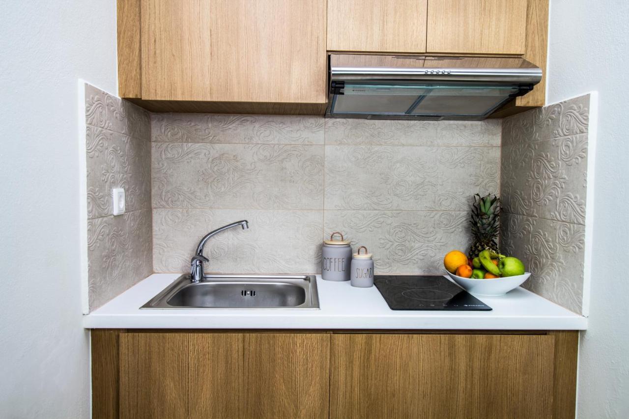 Elia Stalos Apartments Екстер'єр фото