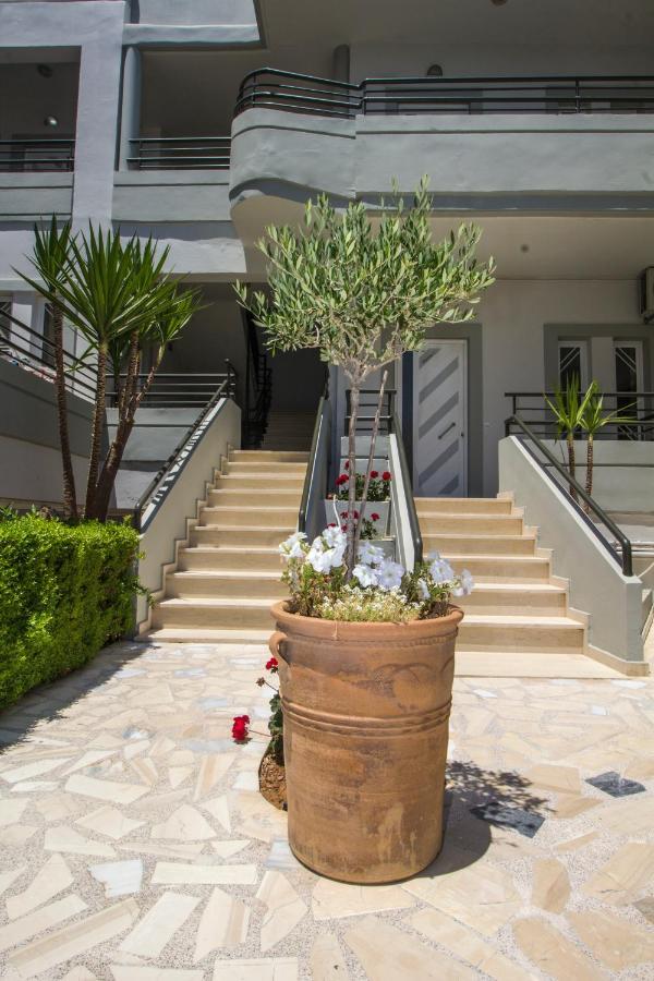 Elia Stalos Apartments Екстер'єр фото